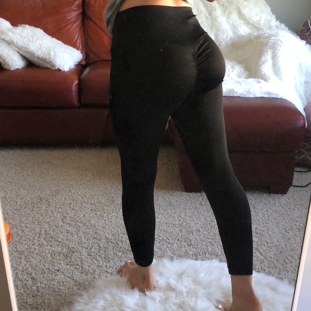 🍍 butt enhancing leggings